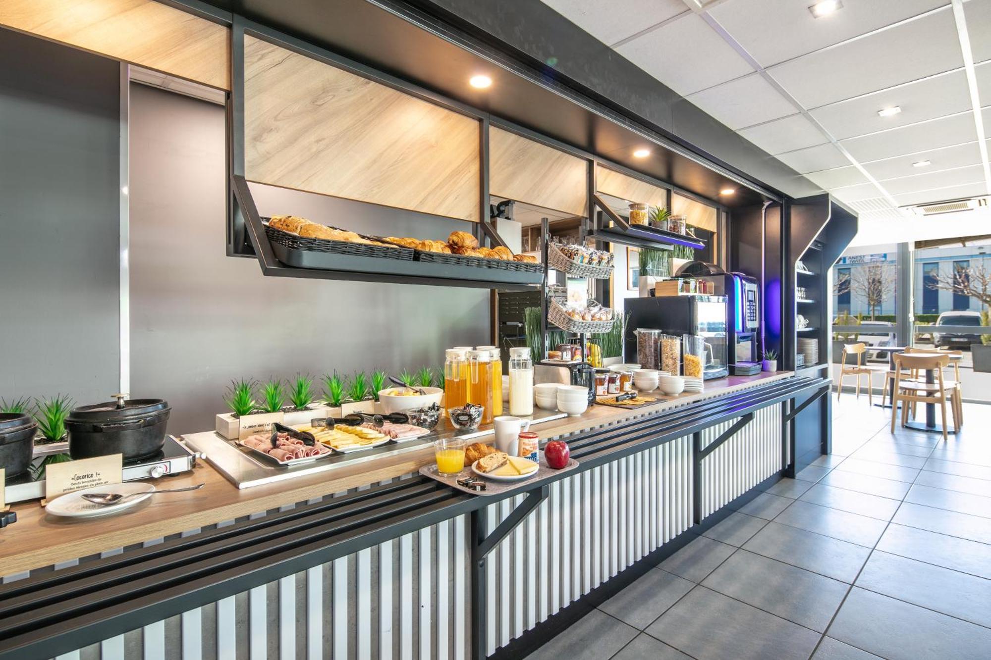 B&B Hotel Lyon Aeroport Saint Quentin-Fallavier Dış mekan fotoğraf
