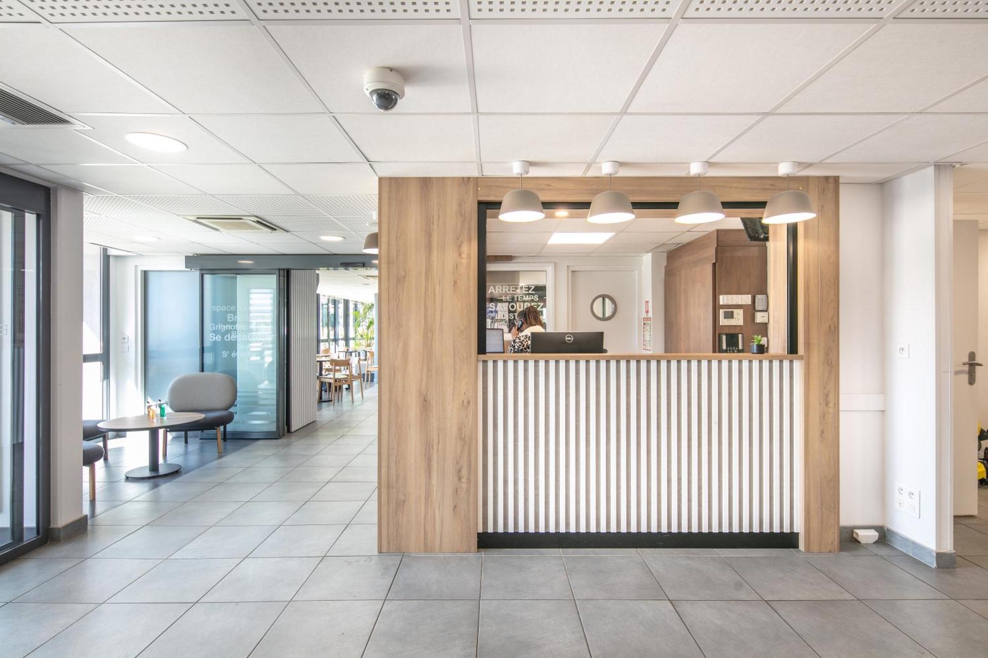 B&B Hotel Lyon Aeroport Saint Quentin-Fallavier Dış mekan fotoğraf