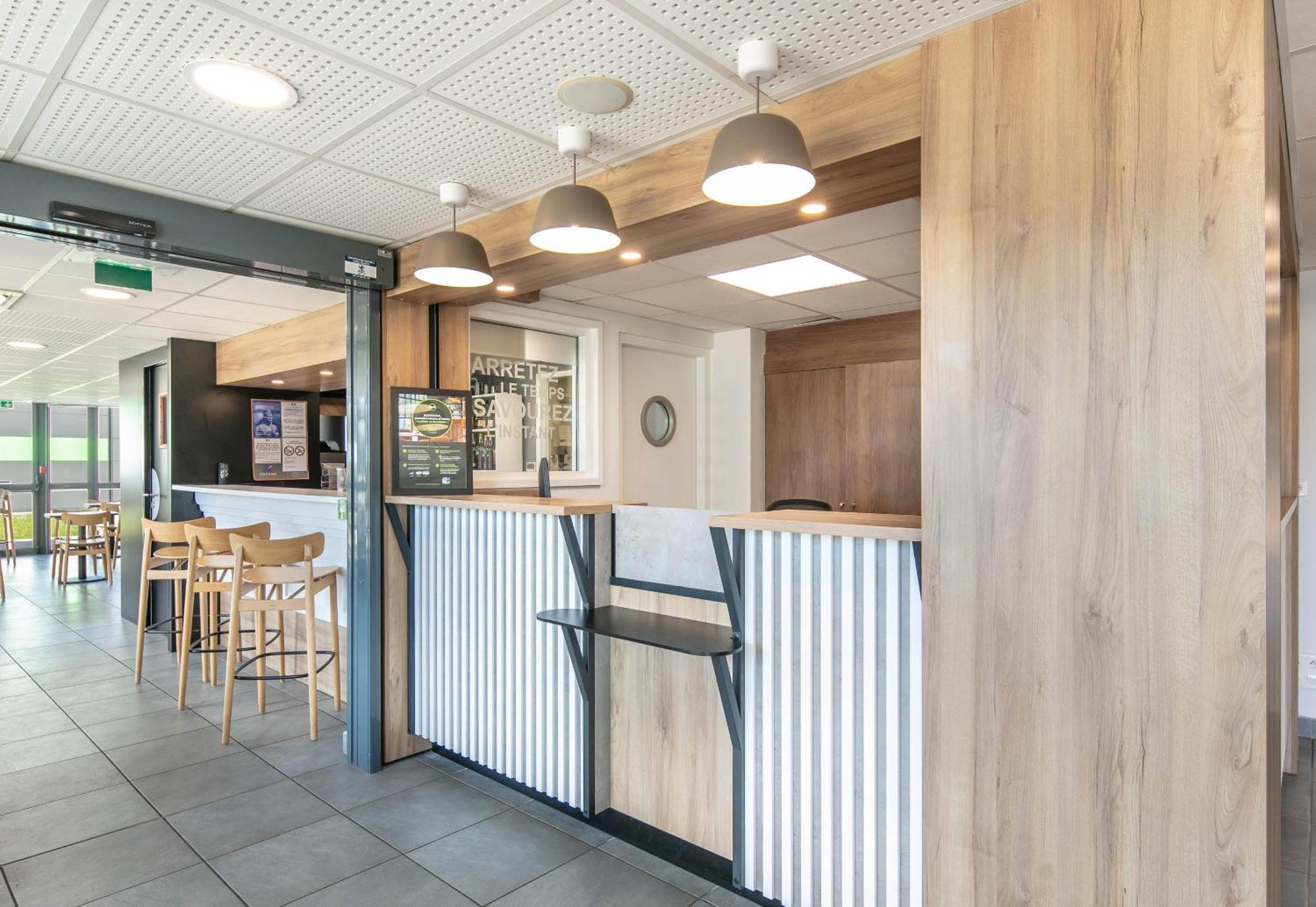 B&B Hotel Lyon Aeroport Saint Quentin-Fallavier Dış mekan fotoğraf