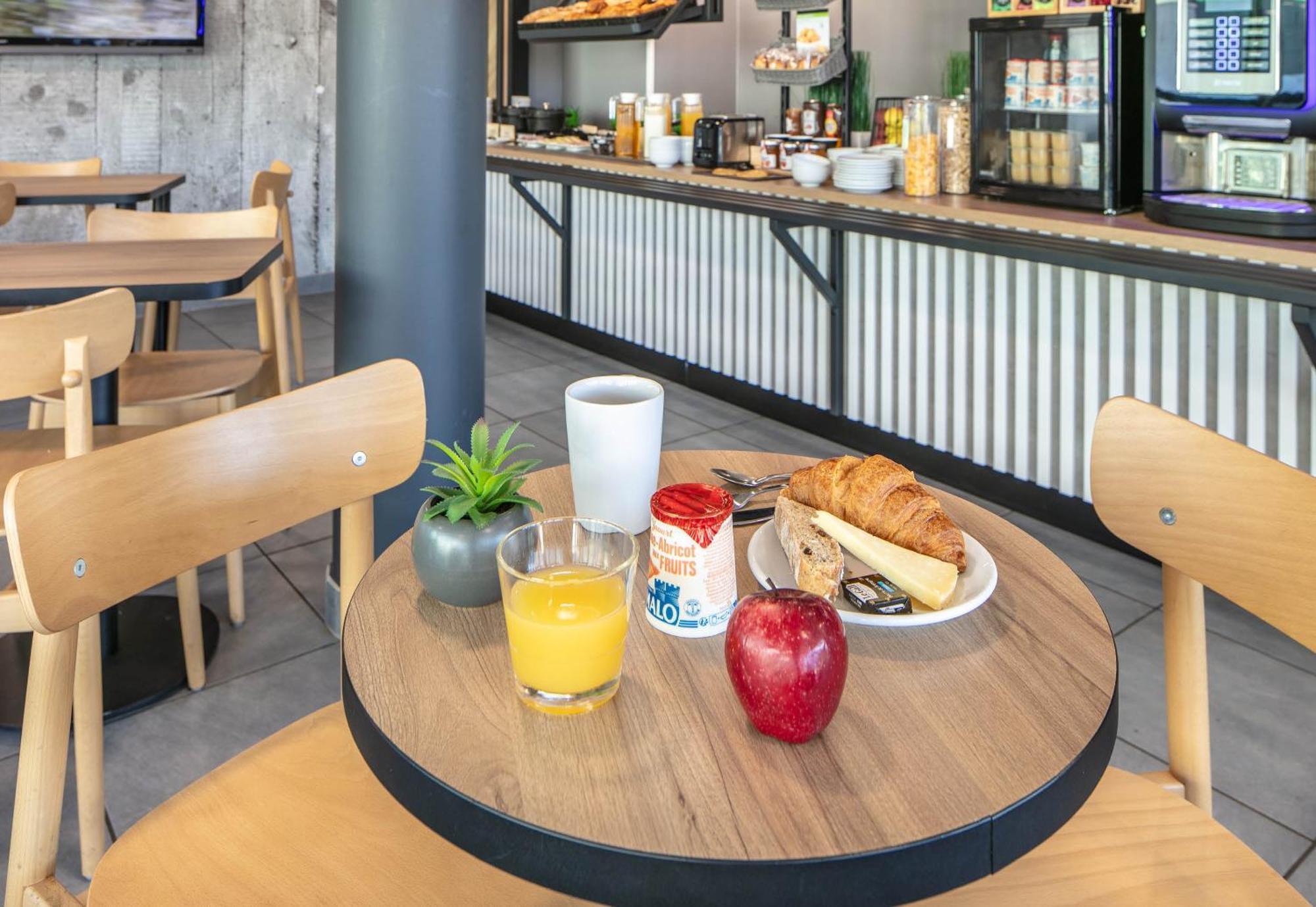 B&B Hotel Lyon Aeroport Saint Quentin-Fallavier Dış mekan fotoğraf